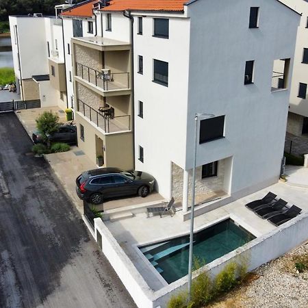 Apartment Lea Μεντουλίν Εξωτερικό φωτογραφία