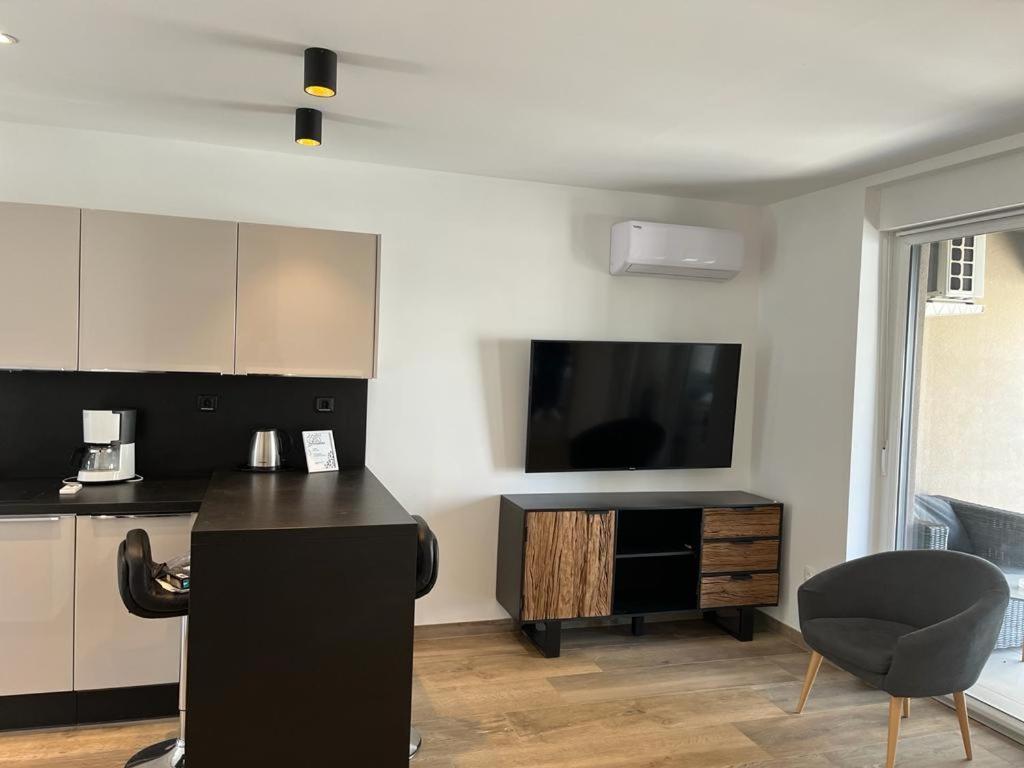 Apartment Lea Μεντουλίν Εξωτερικό φωτογραφία