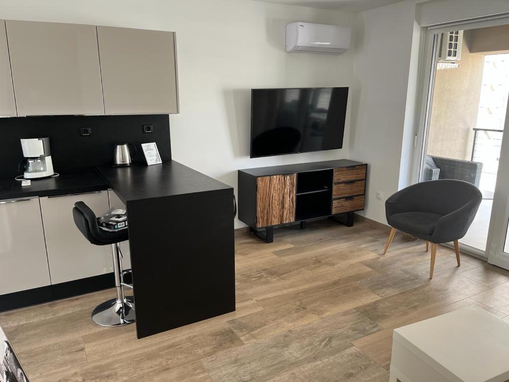 Apartment Lea Μεντουλίν Εξωτερικό φωτογραφία